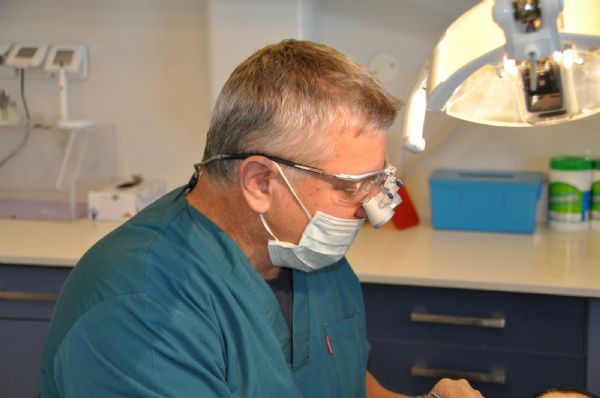 ד"ר ניצן שקד, רופא שיניים