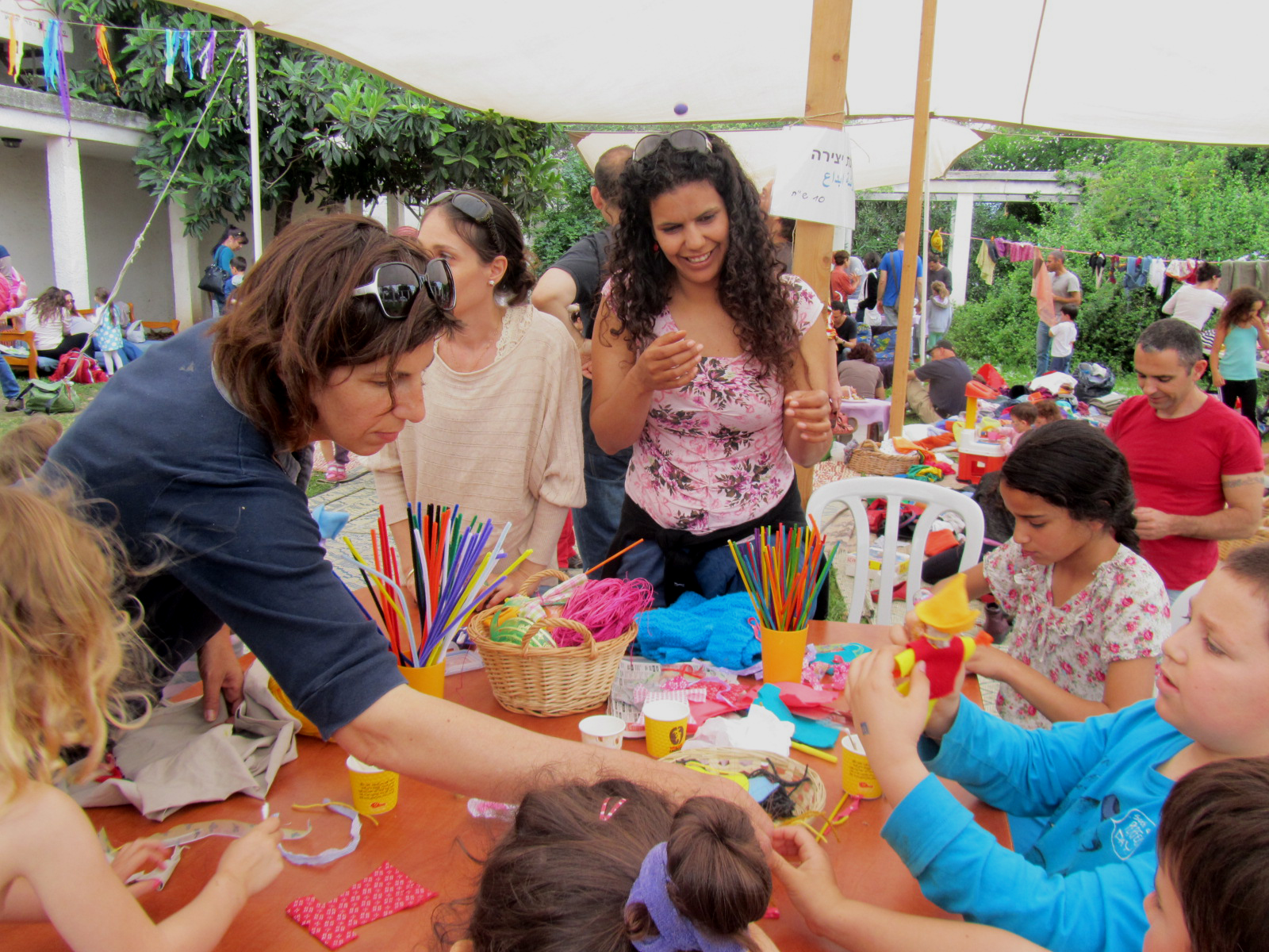 crafts at event