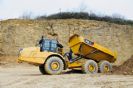 קטרפילר מציגה מחדש את ה- Cat 740 GC.