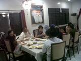 התוועדות חסידים בבית חב"ד פיליפינים, הודו.