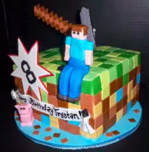 עוגת שחקן מיינקראפט עם חזיר ורוד