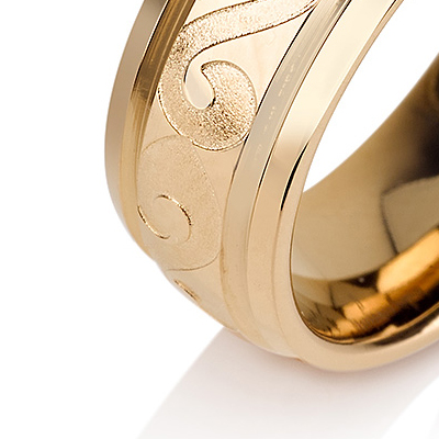 Titanium wedding bands - 14k Gold Plate vintage design titanium ring with engraved tunnels - 7mm
