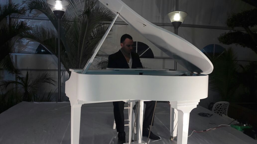 נגן פסנתר, נגן פסנתר לאירוע, נגן פסנתר לקבלת פנים