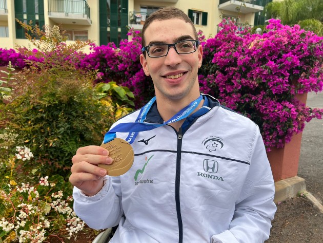 עמי דדאון - אלוף העולם - מדלית זהב שלישית באליפות העולם בשחייה. צילום אסנת פליס דואר