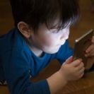 סקר בקרב הורים לילדים גילאי 6-14 על סכנות האינטרנט והשימוש בסמארטפונים