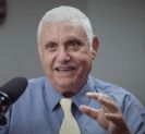 תיקי אלפים, האזנות והמלחמה: פרשנויות של אבי וייס בסרטוני יולי 2026
