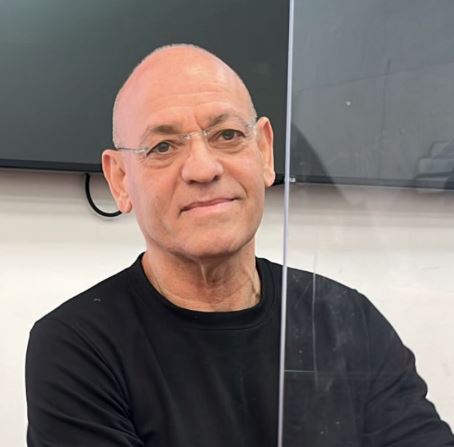 יורם נעמן צילום נאווה מהאולפן הפתוח של כנרת בראשי