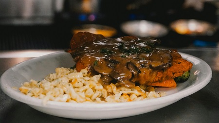 schnitzel with pasta FREE