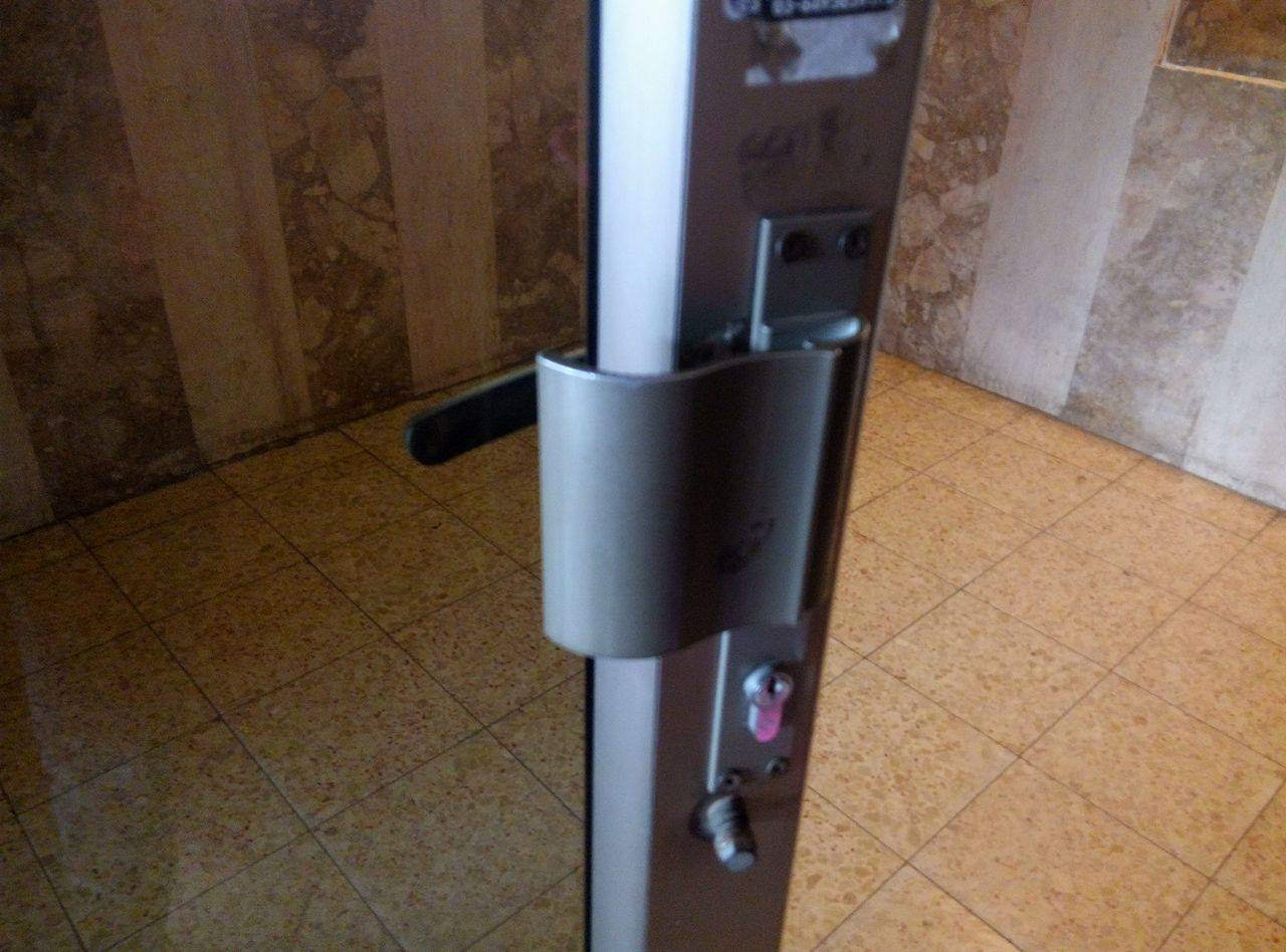 פורץ מנעולים בשדרות