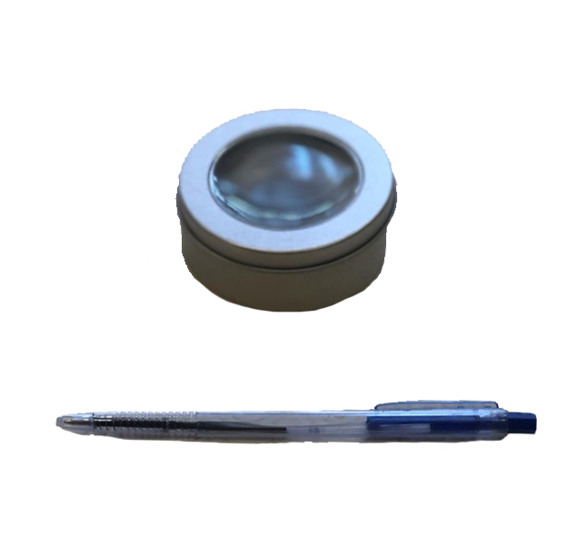 קופסת פח עם מכסה שקוף