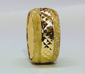 טבעת נישואין זהב 14K עם חריטות יהלום כוכבים בשילוב נצנץ בצדדים (4040)