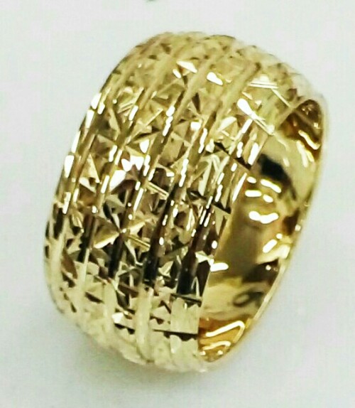 טבעת נישואין זהב עם חריטת כוכבים בלגן (4097)