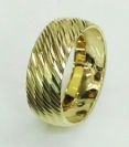 טבעת נישואין זהב 14K מקומר עם חריטת יהלום (4020)