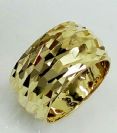 טבעת נישואין זהב 14K מקומר בחריטת יהלום בצורת קיפוד (4050)