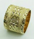 טבעת נישואין זהב צהוב 14k שטוחה עם חריטות בחיתוך יהלום (4330)