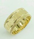 טבעת נישואין זהב עם חריטה ברוחב 7 מ"מ (4445)