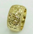 טבעת נישואין זהב 14K כוכבים בלגן עם קנטים נצנץ בצדדים (4046)
