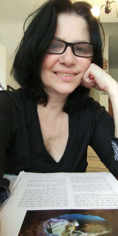 ענת אומנסקי, סופרת ומנחה לסדנאות כתיבה