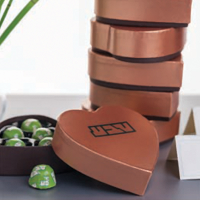 מארז שוקולד לב