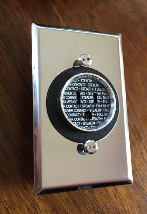 שקע Stealth Wall Socket