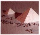 הכנת פירמידה מקיפולי נייר