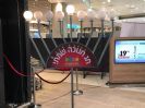 חנוכיה בחנות דיוטי פריי