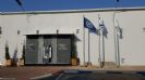 תורן פלדה קוני בגובה 5 מטר התקנה בסמוך לקיר זכרון בסיס משטרת ישראל בית דגן