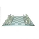 משחק שח מט זכוכית