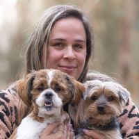 גוני סער רייס - מטפלת בכלבנות טיפולית