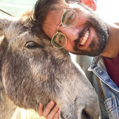 אריה בגן אריק רוזנברג טיפול בעזרת בעלי חיים טבריה