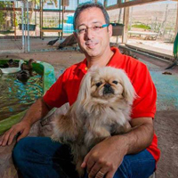 ד"ר יוני יהודה – מטפל מומחה בעזרת בעלי חיים