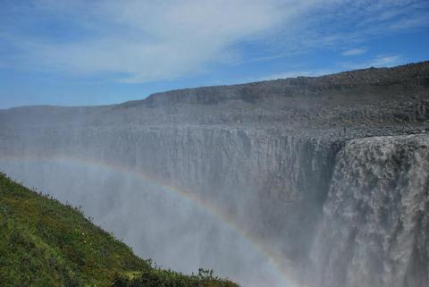 קשת בענן במפל Dettifoss