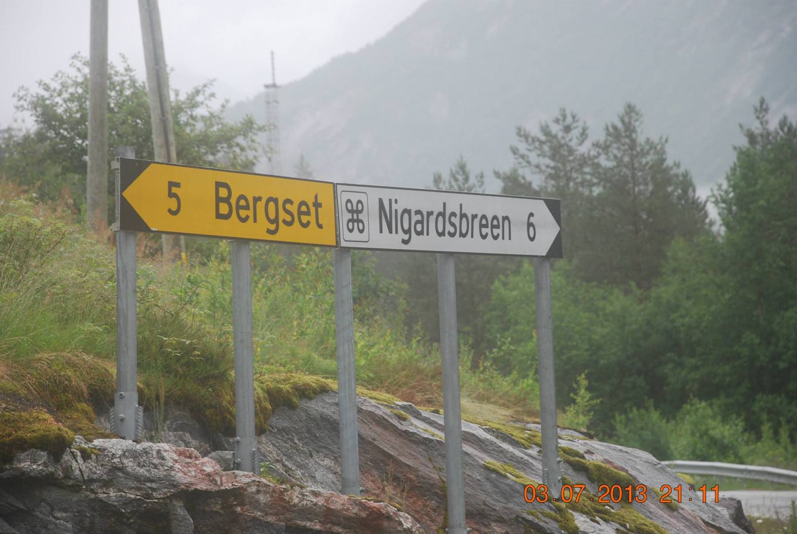 שילוט הכוונה אל קרחון Bergsetbreen