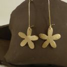 עגיל פרח קטן תלוי ארוך