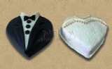 bride and groom cakes - עוגות לחתן כלה - עם חליפת טוקסידו ושמלת כלה