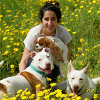 מטפלת רגשית בעזרת כלבים - עופרי לייבל