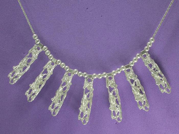 FROZEN ROOTS NECKLACE