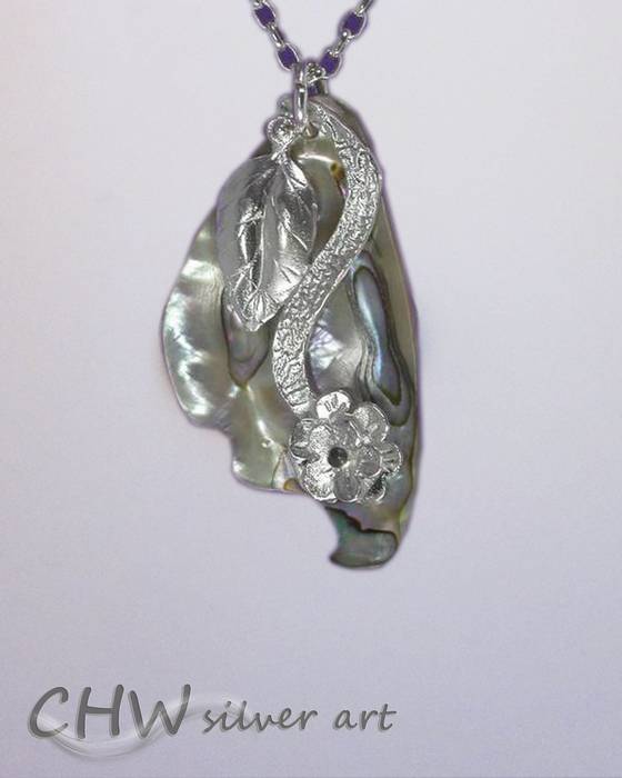 תליון  כסף "פרח על אם הפנינה"