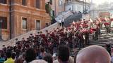 מצעד במדרגות הספרדיות ברומא
