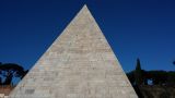 הפירמידה ברומא!