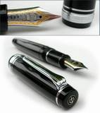 Sailor Professional gear עט נובע. מעוצב בצורה מדהימה .תוצרת יפן .ציפורן מדויקת ביותר  21 קאראט