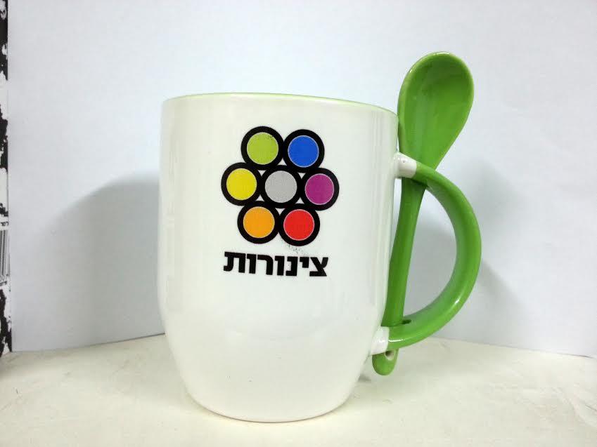 ספלים עם לוגו
