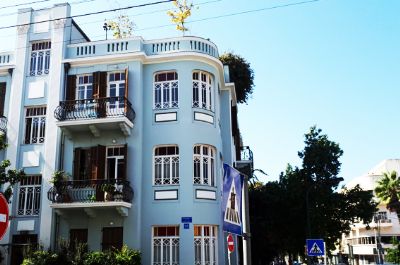 "אדריכלות והיסטוריה  בסיור בשכונת גן החשמל"