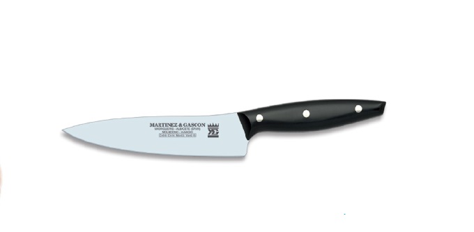 סכין נובה משונן
