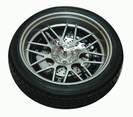 שעון קיר בעיצוב גלגל מכונית