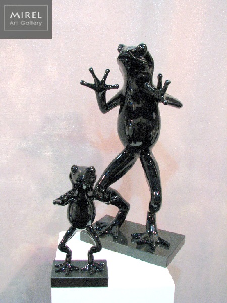 פסלון צפרדע שחור