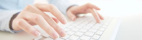 מערכת לשיפור גלישה סלולארית - ידיים מקלידות