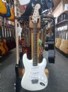 גיטרה חשמלית בצבע לבן פנדר סקוויר FENDER SQUIER